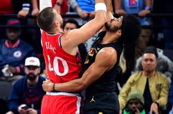 开云体育-快船力克猛龙，麦科勒姆统治全场的简单介绍