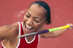 开云足球直播-极速与篮网的跨界交响，当F1街道赛焦点战遇见篮网斩落太阳