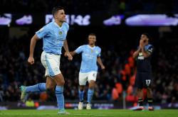 开云足球直播-比赛中球员们展现出色的球技吸引眼球