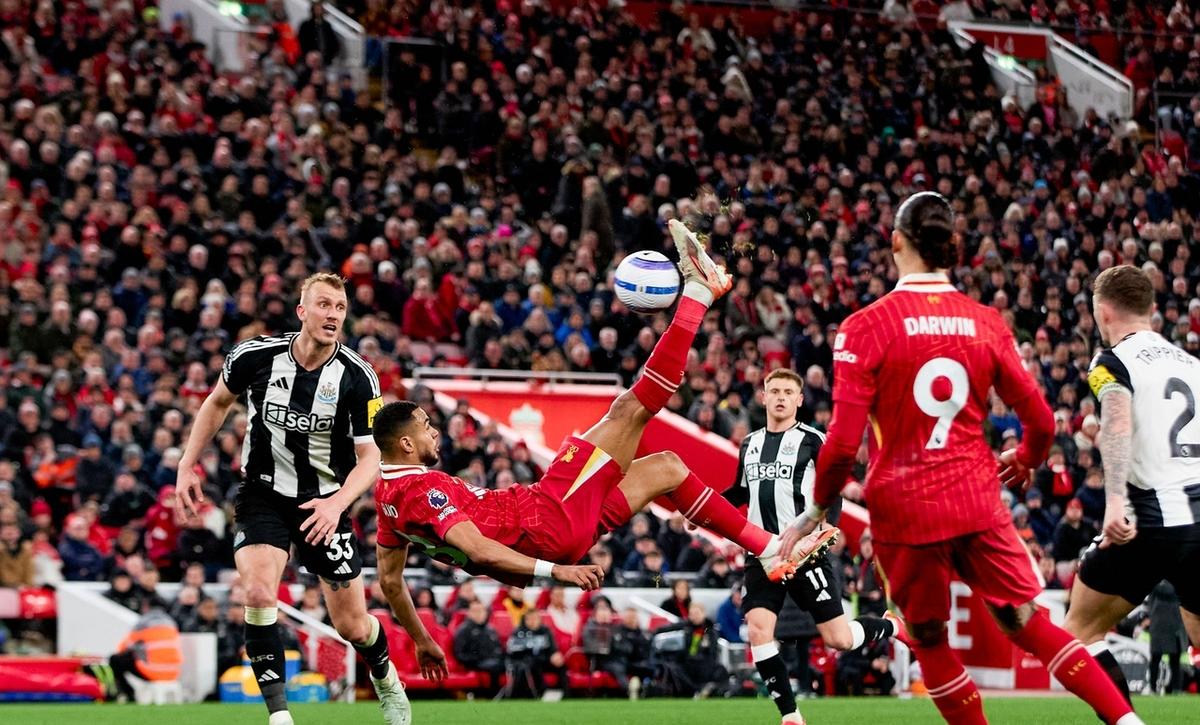 利物浦客场获胜,英超进军欧冠席位 利物浦客场获胜,英超进军欧冠席位