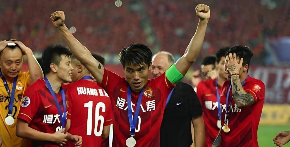 亚冠比赛中出现年轻球员的耀眼表现