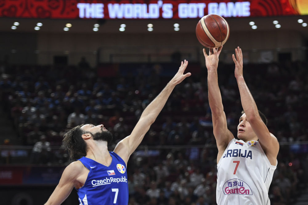 捷克与塞尔维亚苦战，最终战成平局晋级悬念未解的简单介绍