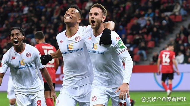 包含丹麦队惊险低晋级，丹麦国家队-小胜波兰的词条