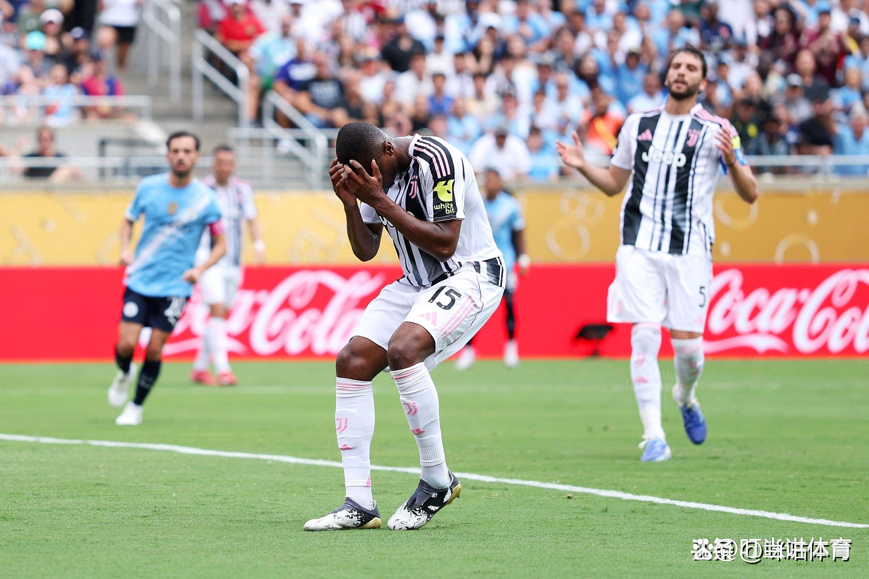 包含尤文图斯坚守主场，取得连胜创佳绩的词条