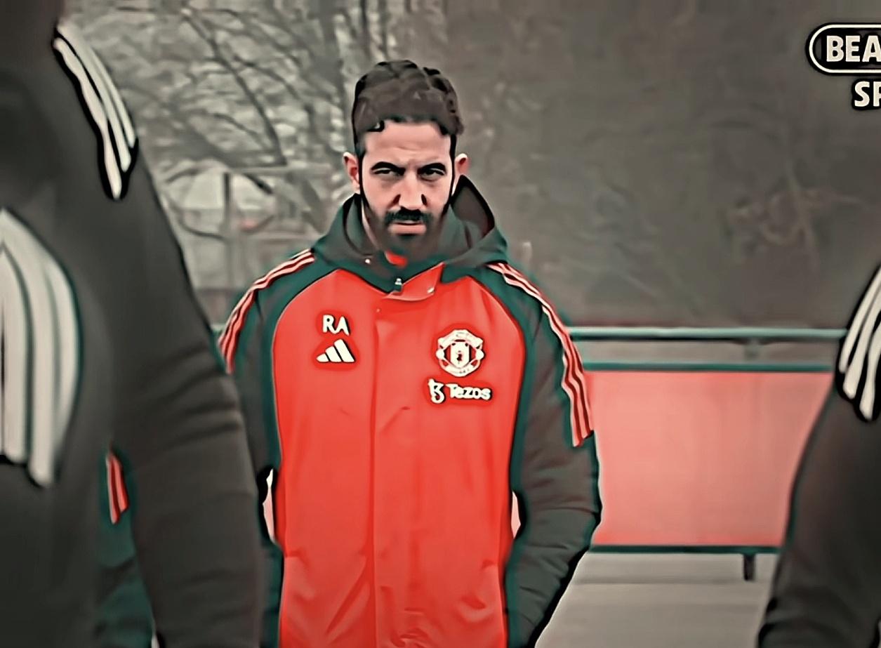 关于尤文图斯遭淘汰，拉什福德连入两球，曼联晋级的信息