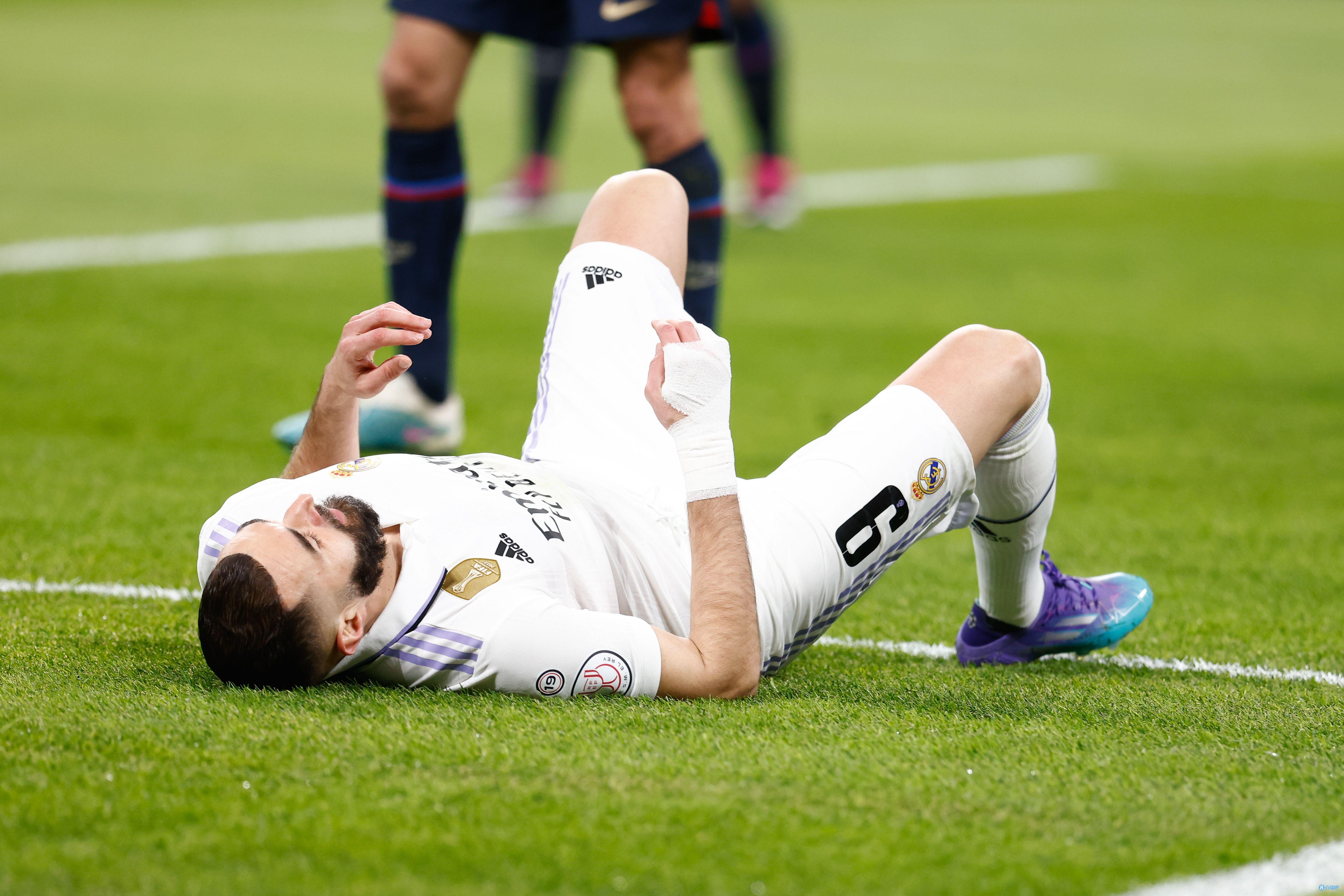 本泽马倒勾射门稳定皇马胜局