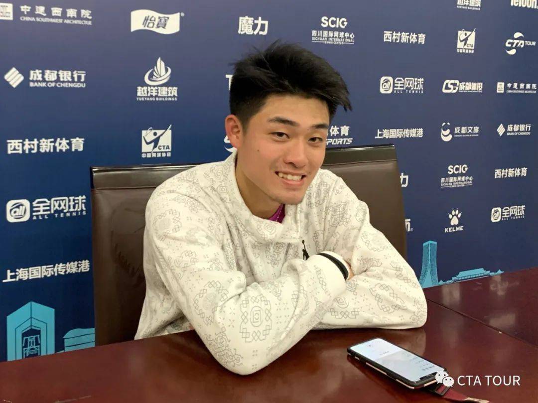 关于湖北队在比赛中展现出灵活多变的战术，取得比赛胜利的信息