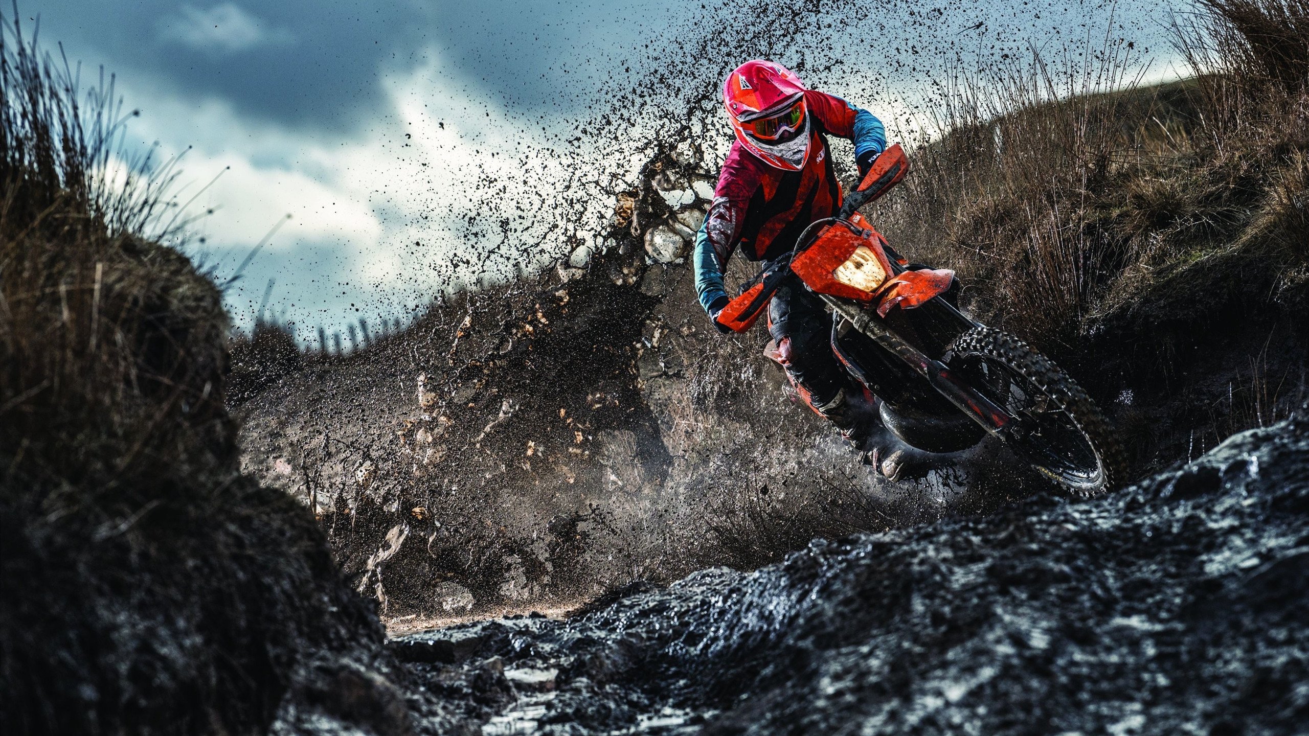 当足球遇见F1，卡塔尔的战术节奏与C罗的赛道统治力